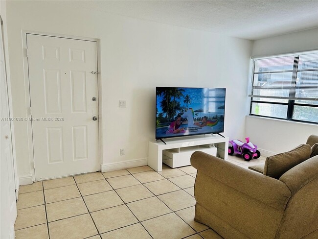 Building Photo - 3037 NW 118th Dr