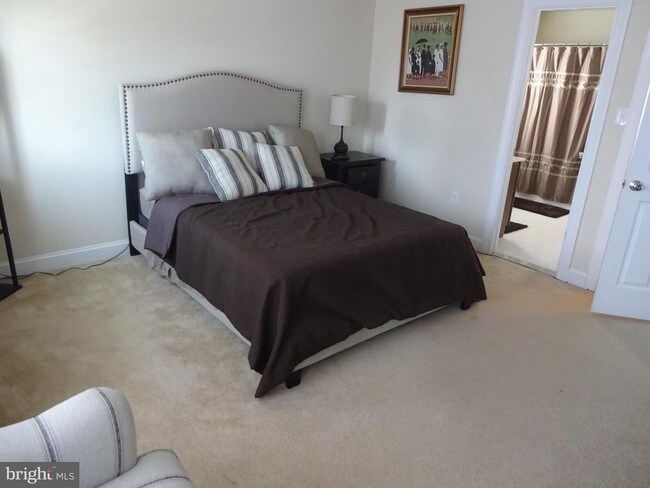 Building Photo - 13204 Beaver Terrace