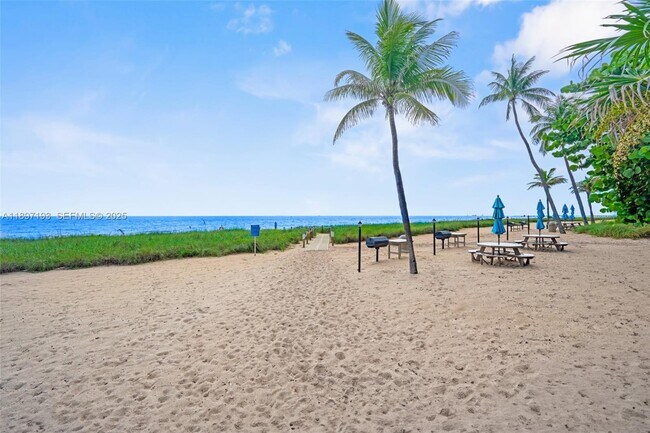 Building Photo - 5000 N Ocean Blvd