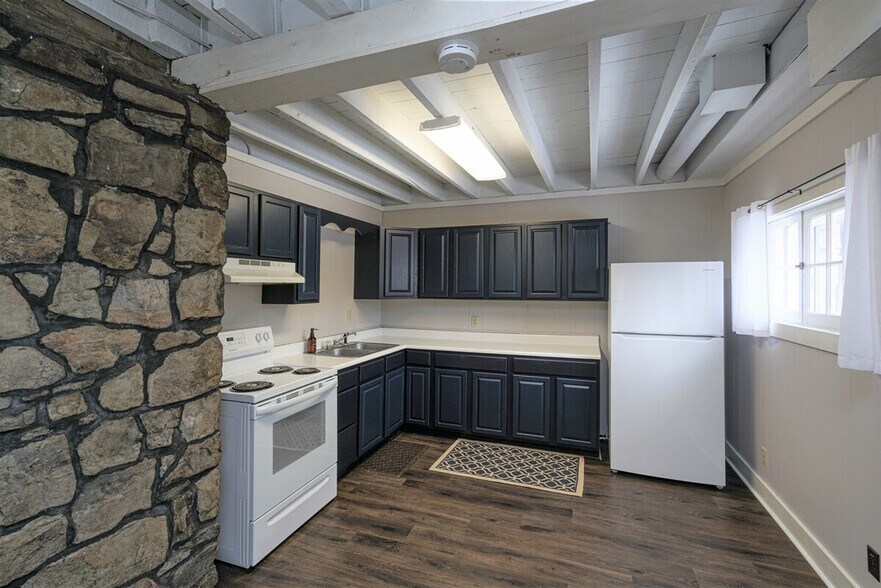 Building Photo - 46 Faulkner Rd