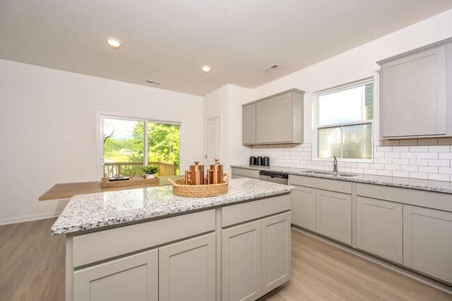 Building Photo - 3206 Hearth Hollow Rd