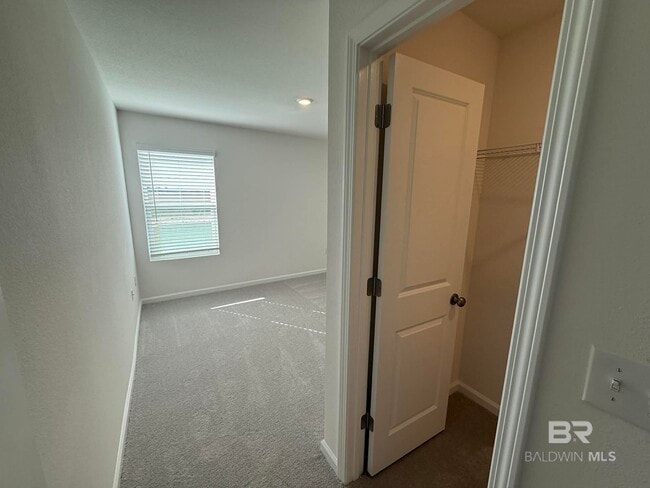 Building Photo - 16223 Eden St