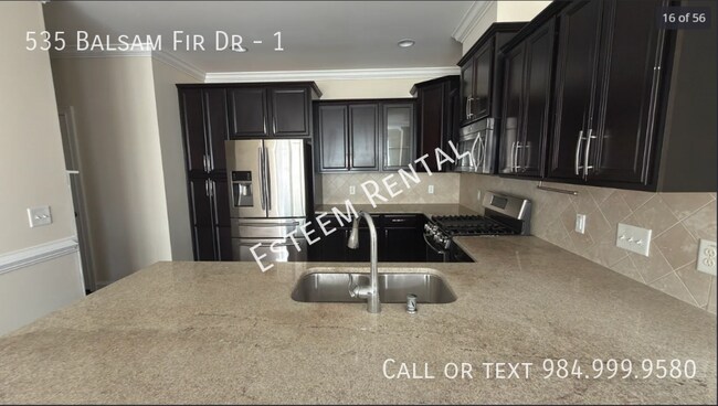 Building Photo - 535 Balsam Fir Dr