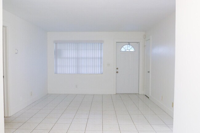 Building Photo - 651 W 36th St