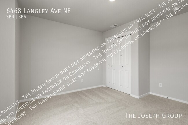 Building Photo - 6468 Langley Ave NE