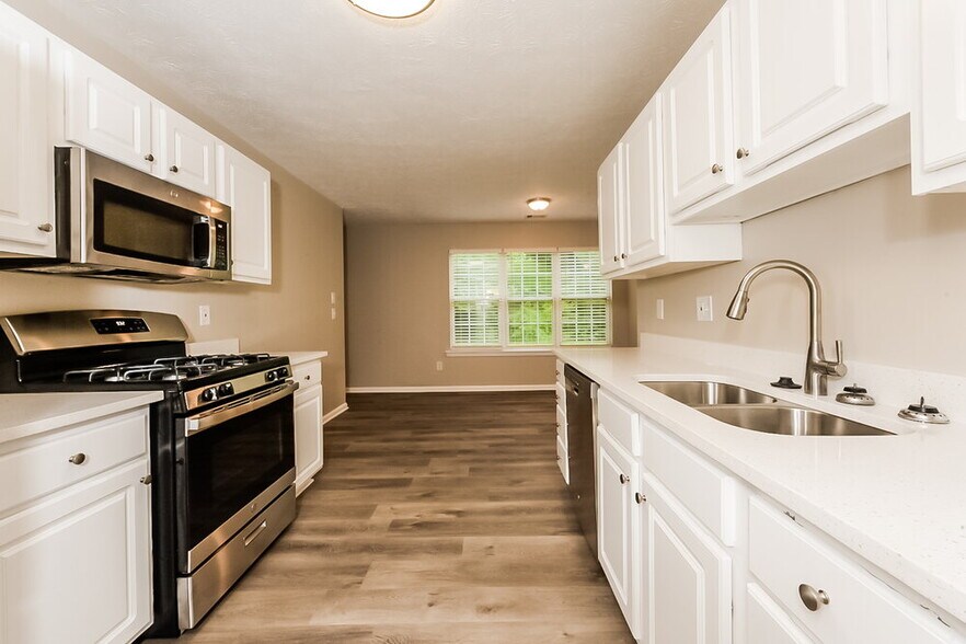 Building Photo - 413 Grove Park Dr