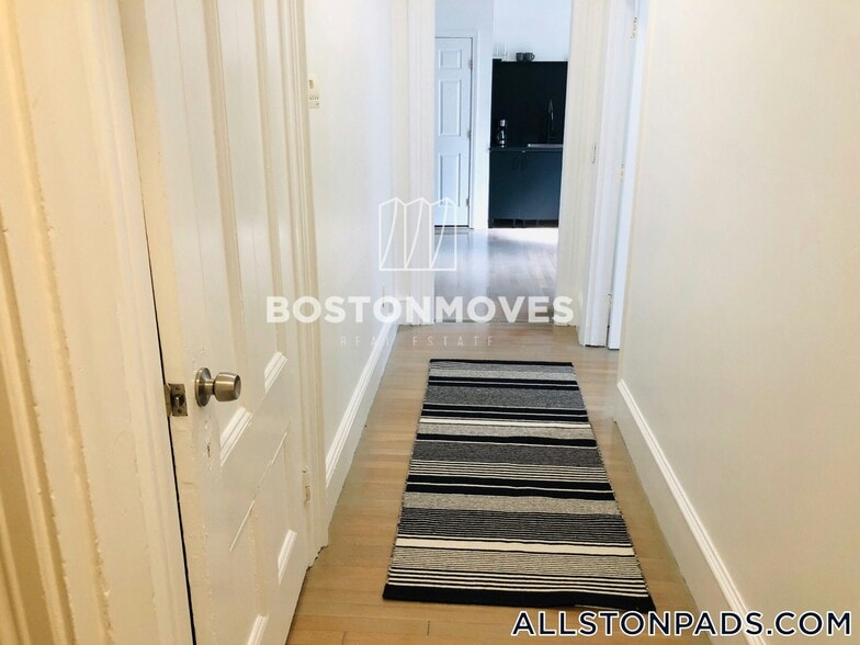 Building Photo - 7 Imrie Rd