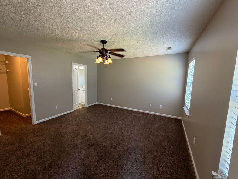 Building Photo - 3447 Jeanne Ln