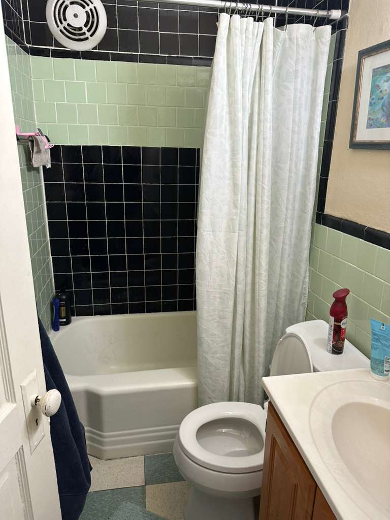 Building Photo - 12 Saint Paul St