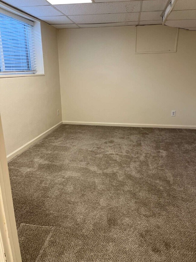 Building Photo - 10739 E Crestridge Cir