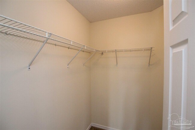 Building Photo - 6531 Tampa Dr