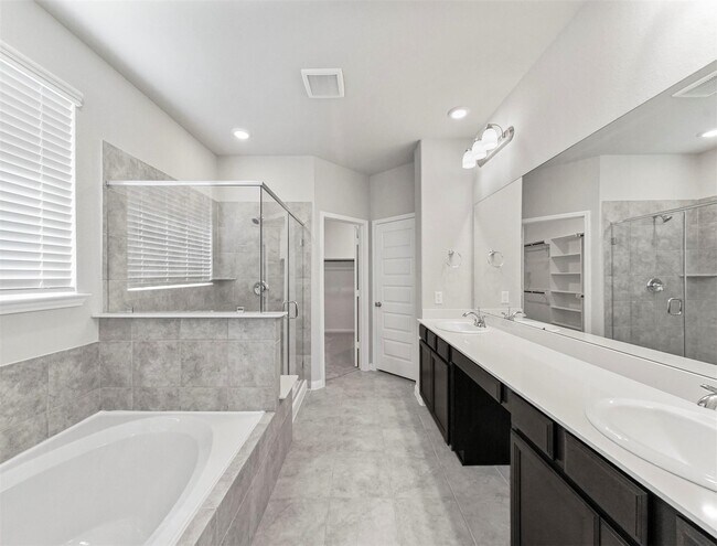 Building Photo - 6618 River Cherwell Ct