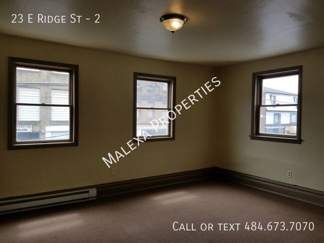 Building Photo - 23 E Ridge St