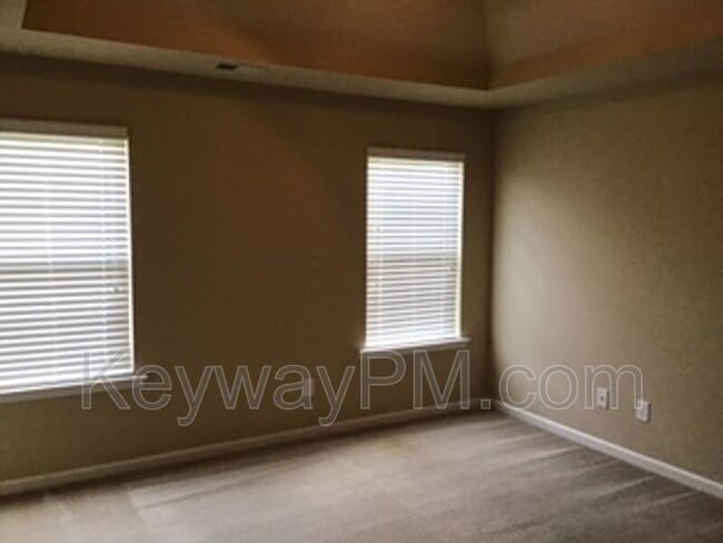 Building Photo - 6017 Reynolds Cir