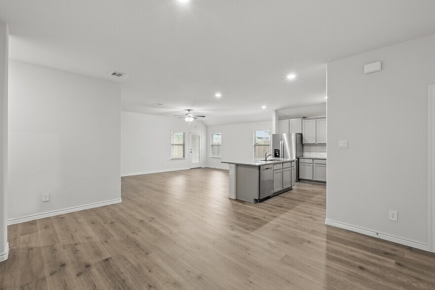 Building Photo - 9732 Quail Pointe Rd