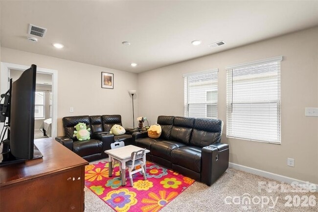 Building Photo - 613 Cedar Knoll Cir