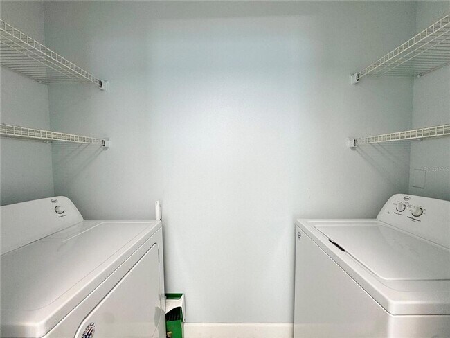 Building Photo - 1550 11th St NE