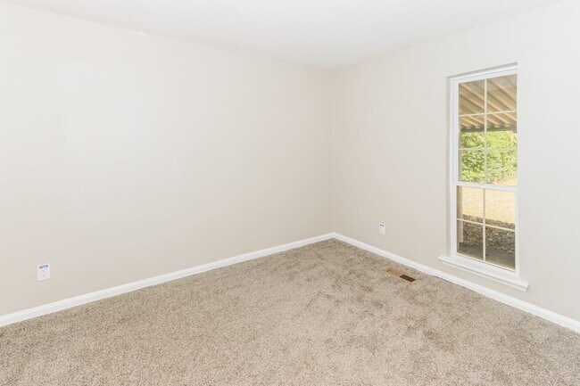 Building Photo - 113 Jacobs Ln