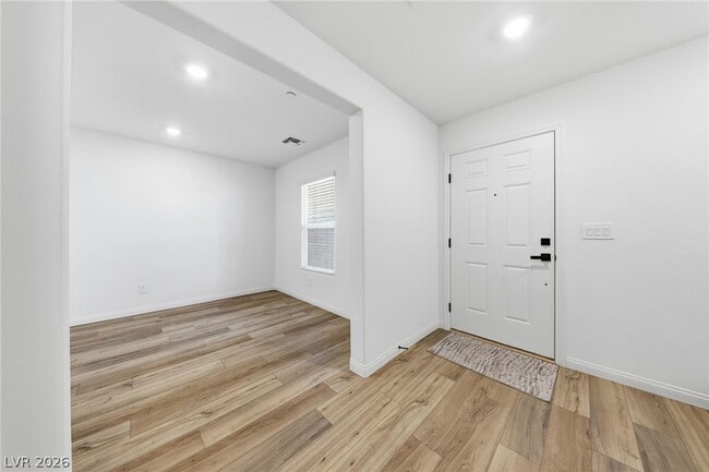 Building Photo - 9238 Soho Sky Ct