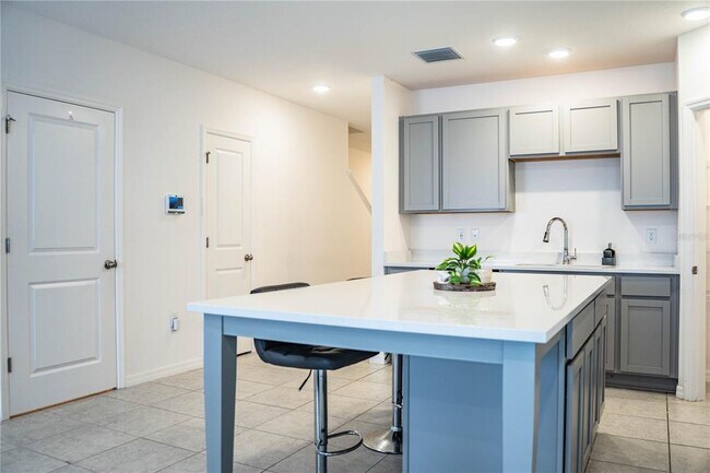 Building Photo - 3883 Academia Ave