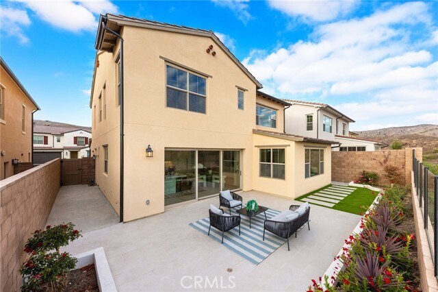 Building Photo - 206 Collino