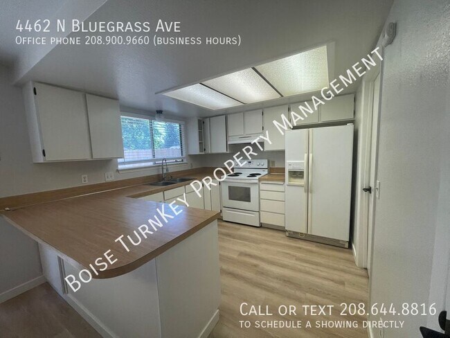 Building Photo - 4462 N Bluegrass Ave