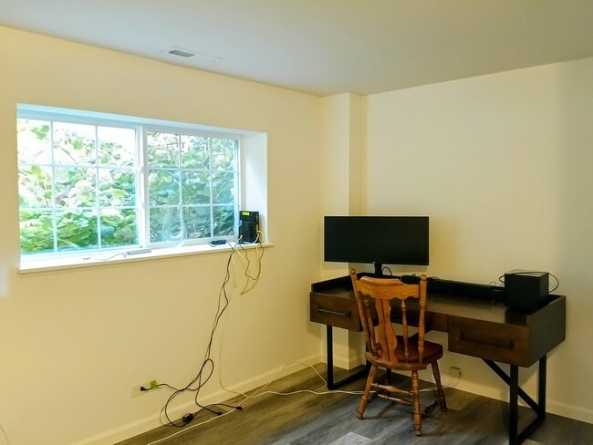 Building Photo - 434 Town Center Blvd