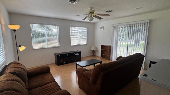 Building Photo - 11410 SW 85th Ct