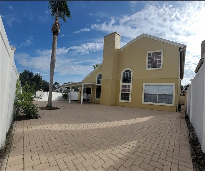 Building Photo - 7438 Victoria Cir