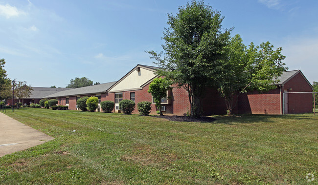 Primary Photo - Chandler Arms Apartments