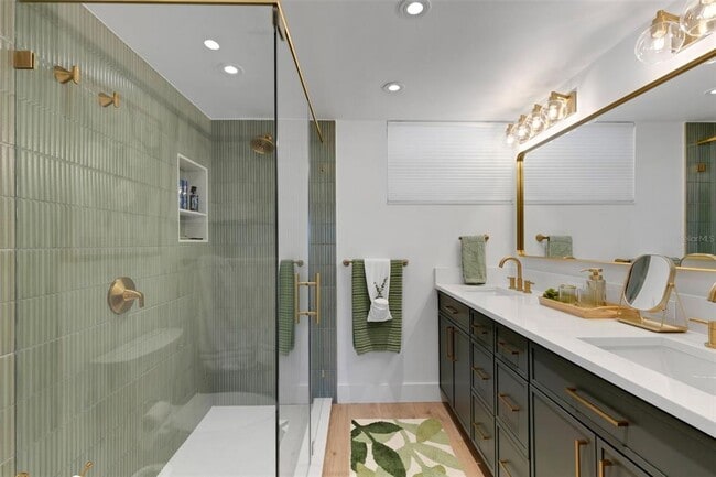 Building Photo - 4360 Chatham Dr