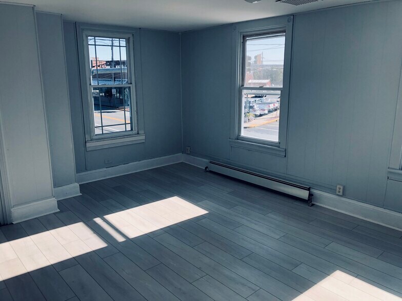 Building Photo - 312 North St