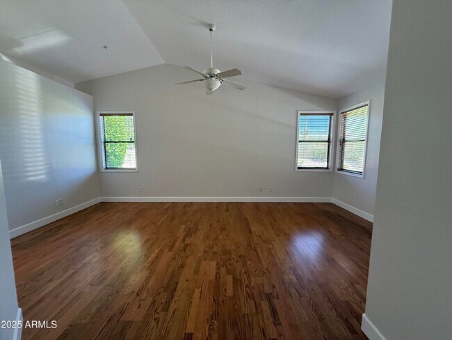 Building Photo - 16609 N 105th Way