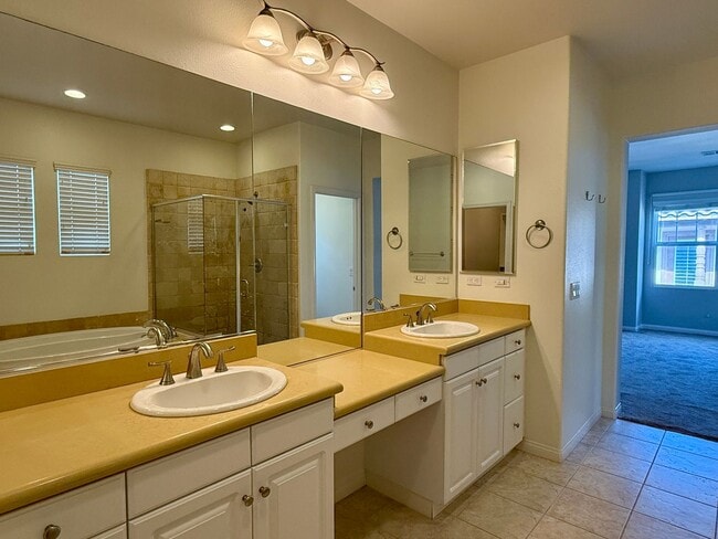Building Photo - Gorgeous Home in Pacific Highland Ranch Co...