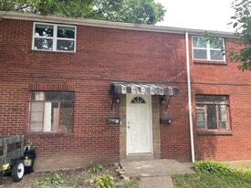 Building Photo - 228 Ridgewood Ave