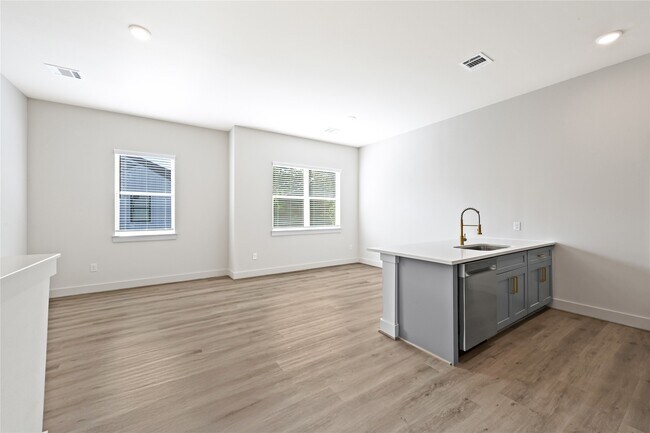 Building Photo - 4603 Indie Hts Ln