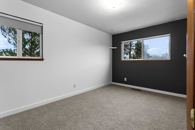 Building Photo - 11400 SW Terra Linda St