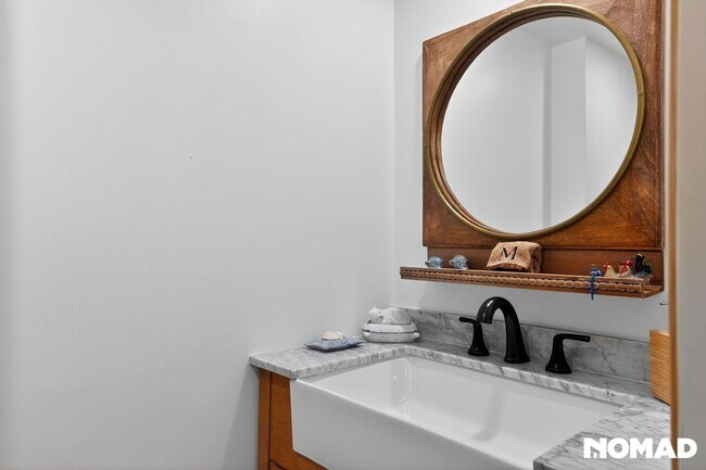 Building Photo - Charming 3BR Duplex in Incline Village