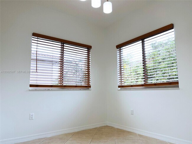 Building Photo - 7085 Nova Dr