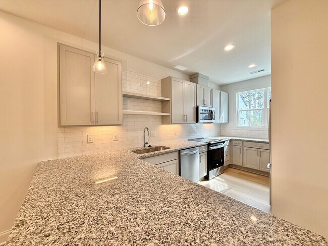 Building Photo - Newly Built 4BD, 3.5BA Northeast Raleigh T...