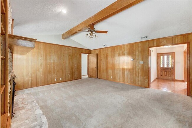 Building Photo - 207 Rancho Bueno Dr