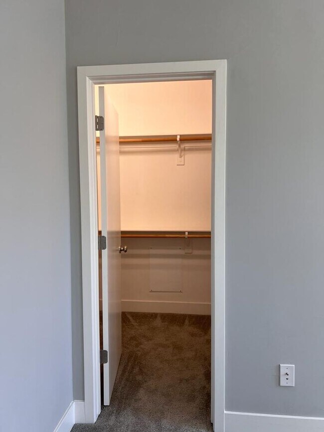 Building Photo - 1010 Mudpie Lane