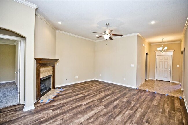 Building Photo - 3761 W Providence Dr