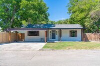 Building Photo - 159 S Hackberry Ave