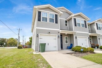 Building Photo - 6001 Royal Port Ct