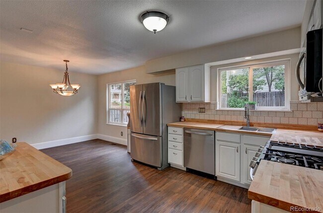 Building Photo - 5335 Picket Dr