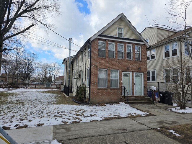 Building Photo - 46-18 206th St