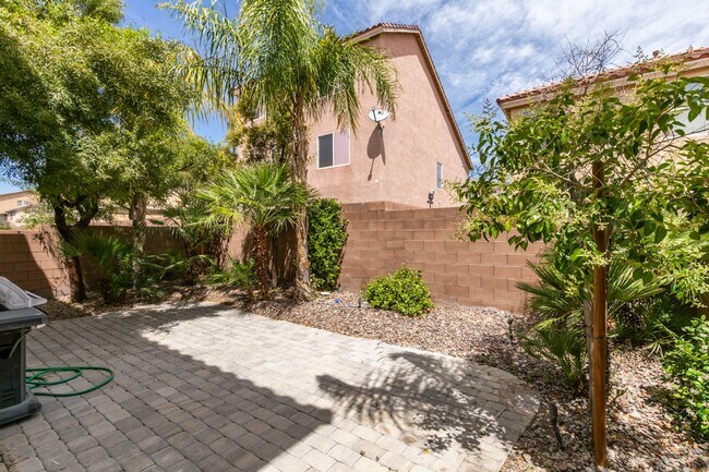 Building Photo - 4586 W Camero Ave