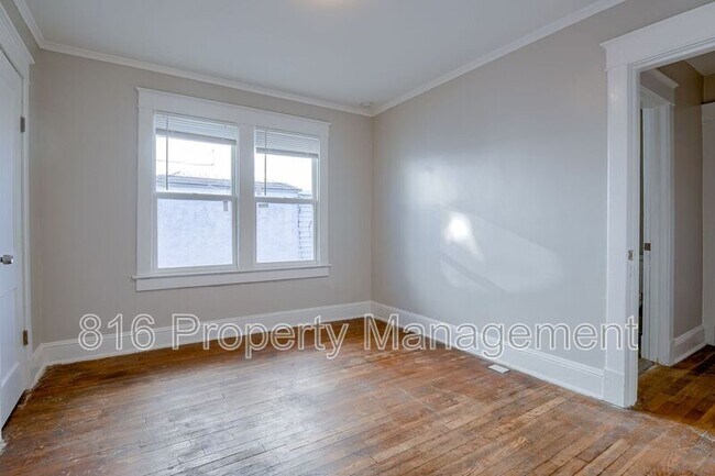 Building Photo - 3935 Agnes Ave