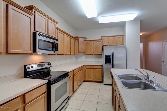 Building Photo - 5864 Trieda Dr